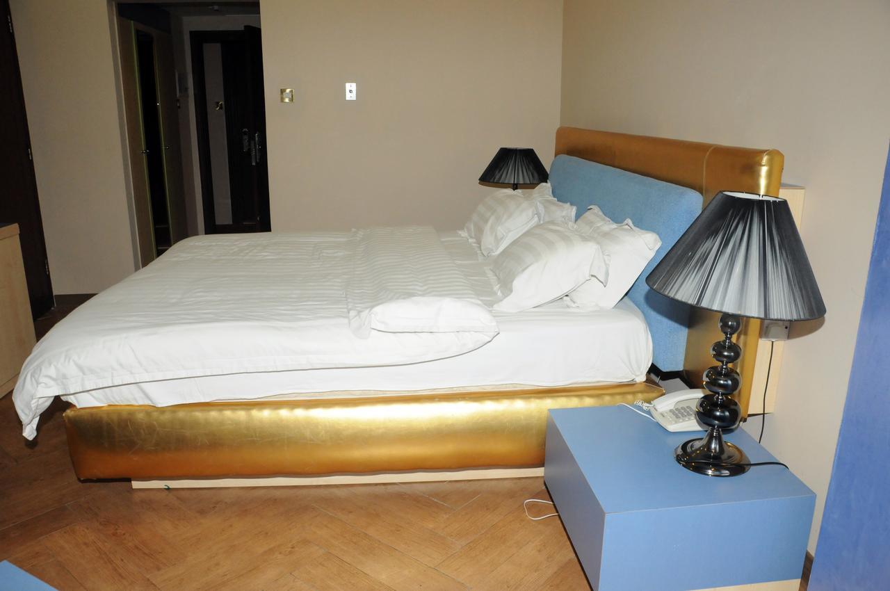 Sky Hotel Salmiya Eksteriør billede