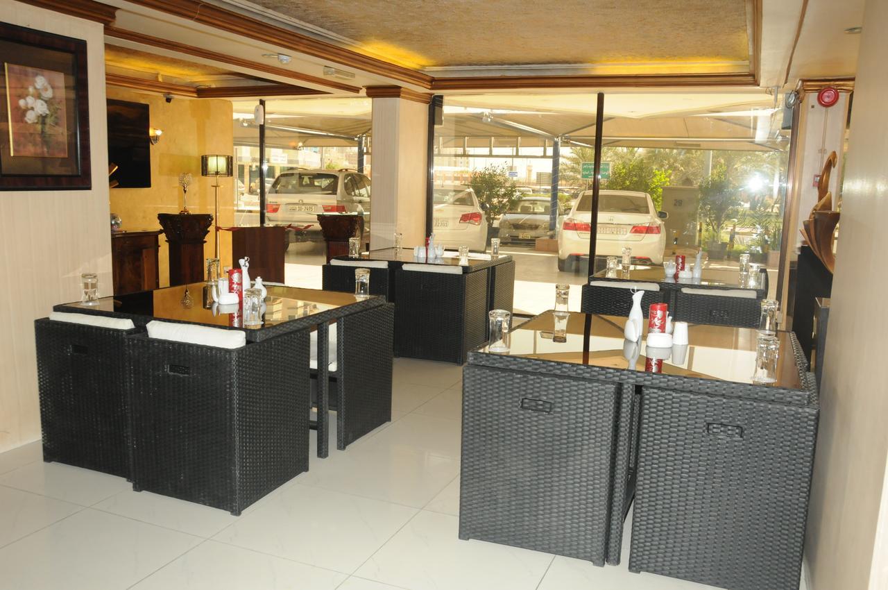 Sky Hotel Salmiya Eksteriør billede