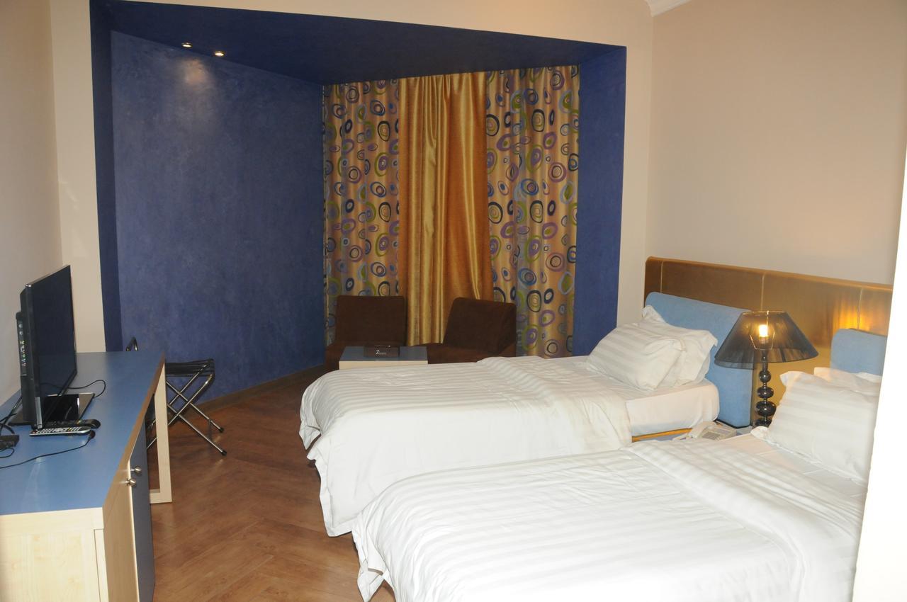 Sky Hotel Salmiya Eksteriør billede
